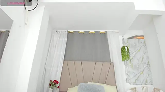 Snapshot of Lady_miss___ chatting on July 22, 2026, 12:29 pm Lady miss online show from July 22, 2026, 12:29 pm