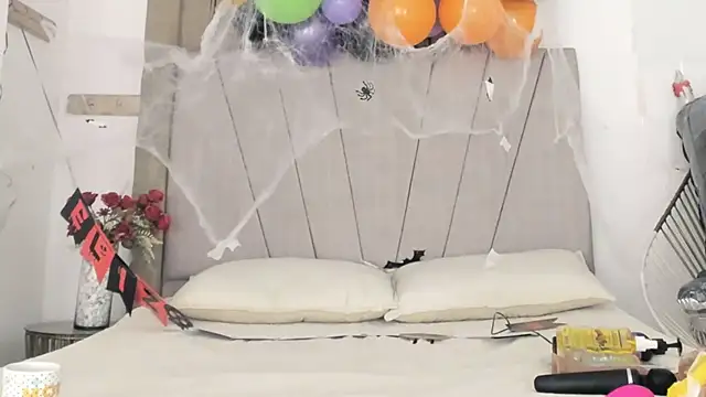 Snapshot of Lady_miss___ chatting on October 14, 2025, 1:34 pm Lady miss online show from October 14, 2025, 1:34 pm