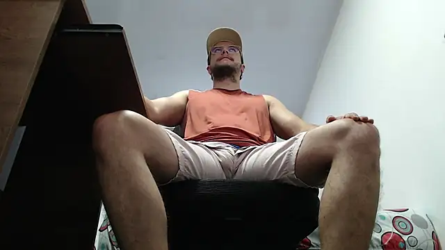 cloudsxxx online show from September 25, 2025, 2:23 pm