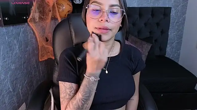 Snapshot of eileen__hills chatting on October 24, 2025, 7:13 pm eileen hills online show from October 24, 2025, 7:13 pm