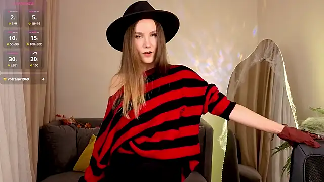 Snapshot of _Clare_Florence_ chatting on October 31, 2025, 1:30 pm Clare Florence online show from October 31, 2025, 1:30 pm