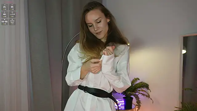 Snapshot of _Clare_Florence_ chatting on October 10, 2025, 1:34 pm Clare Florence online show from October 10, 2025, 1:34 pm