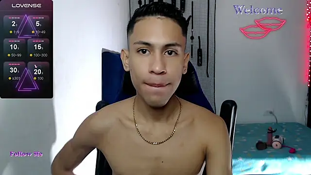 Snapshot of dylan_apol0 chatting on November 3, 2025, 2:28 am dylan apol0 online show from November 3, 2025, 2:28 am