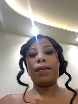 Snapshot of Elie-3 chatting on October 15, 2025, 1:37 am Elie-3 online show from October 15, 2025, 1:37 am