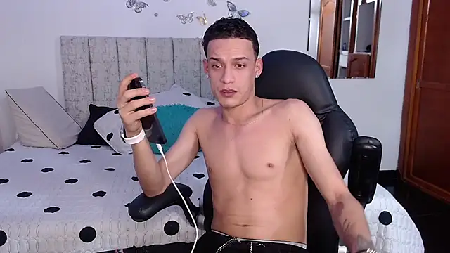 Ethanho0t online show from January 15, 2026, 10:29 am