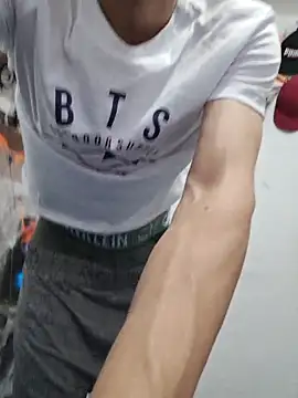 Ethanho0t online show from October 18, 2025, 9:11 am