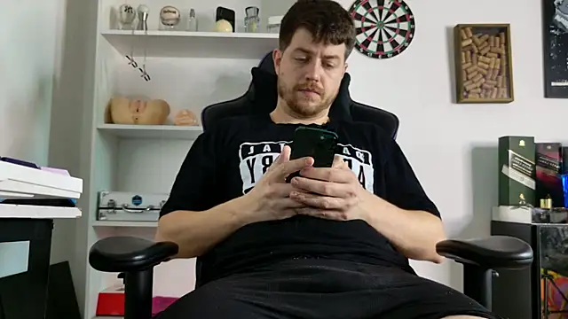 Snapshot of aaron_nvk chatting on March 21, 2026, 6:34 pm aaron nvk online show from March 21, 2026, 6:34 pm