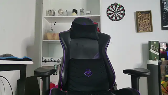 Snapshot of aaron_nvk chatting on March 14, 2026, 3:45 am aaron nvk online show from March 14, 2026, 3:45 am