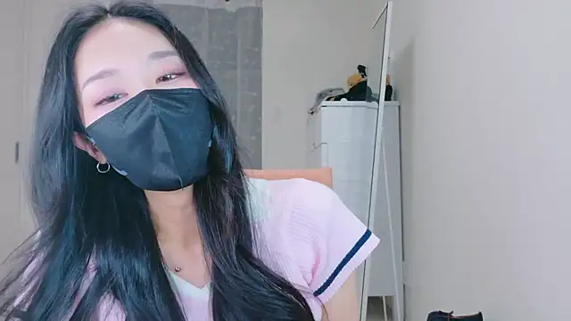 Snapshot of ramuchan_desu chatting on July 6, 2026, 12:06 am ramuchan desu online show from July 6, 2026, 12:06 am