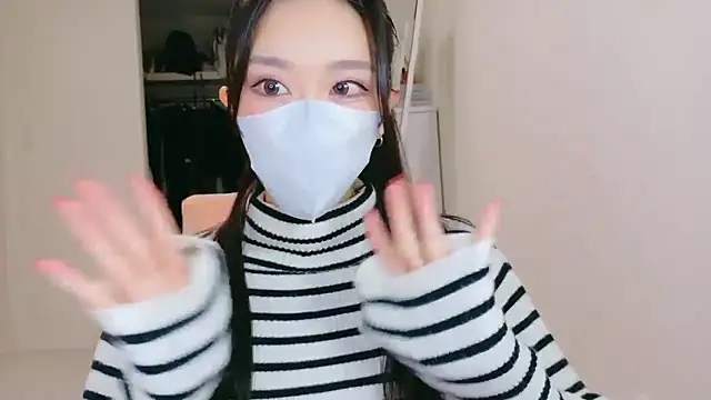 Snapshot of ramuchan_desu chatting on October 9, 2025, 2:12 am ramuchan desu online show from October 9, 2025, 2:12 am