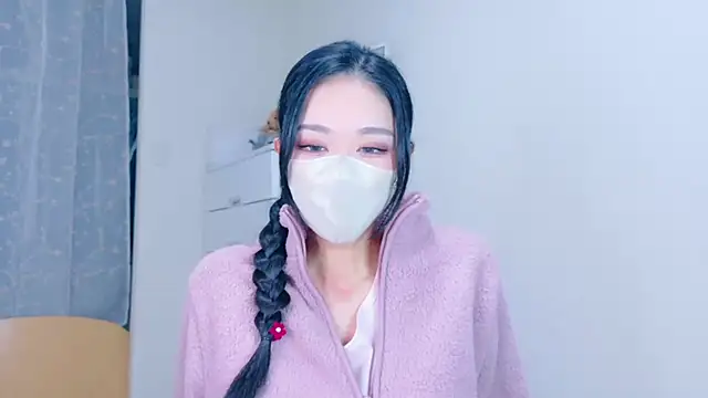 Snapshot of ramuchan_desu chatting on November 23, 2025, 1:37 am ramuchan desu online show from November 23, 2025, 1:37 am