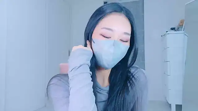 Snapshot of ramuchan_desu chatting on December 2, 2025, 2:23 am ramuchan desu online show from December 2, 2025, 2:23 am