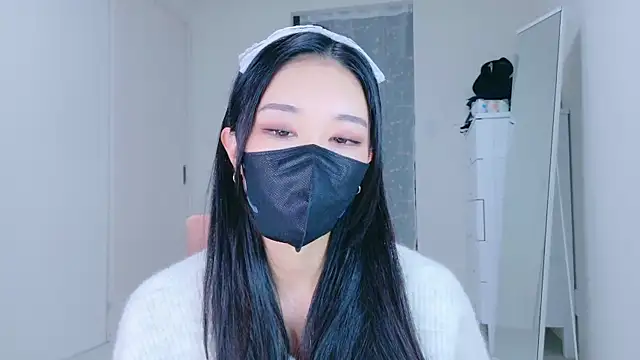 Snapshot of ramuchan_desu chatting on December 14, 2025, 12:06 am ramuchan desu online show from December 14, 2025, 12:06 am