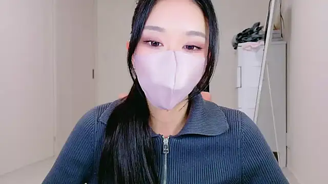 Snapshot of ramuchan_desu chatting on October 15, 2025, 2:21 am ramuchan desu online show from October 15, 2025, 2:21 am