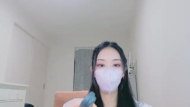 Snapshot of ramuchan_desu chatting on July 7, 2026, 12:13 am ramuchan desu online show from July 7, 2026, 12:13 am