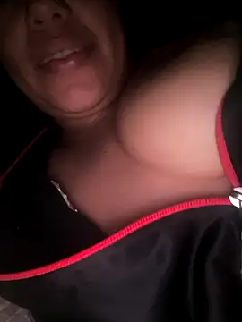 Snapshot of jojo_surfistinha89 chatting on November 10, 2025, 5:45 am jojo surfistinha89 online show from November 10, 2025, 5:45 am