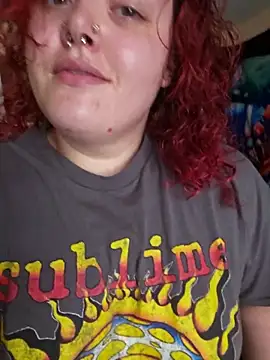 nuttiebuddy1 online show from September 13, 2025, 5:02 pm