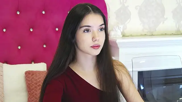 AlexisDevine online show from June 19, 2026, 4:29 am