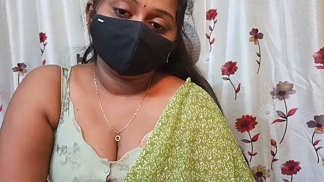 Snapshot of Pavani-Sexy chatting on July 18, 2026, 5:10 pm Pavani-Sexy online show from July 18, 2026, 5:10 pm