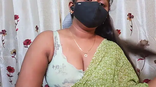 Snapshot of Pavani-Sexy chatting on July 18, 2026, 5:05 am Pavani-Sexy online show from July 18, 2026, 5:05 am