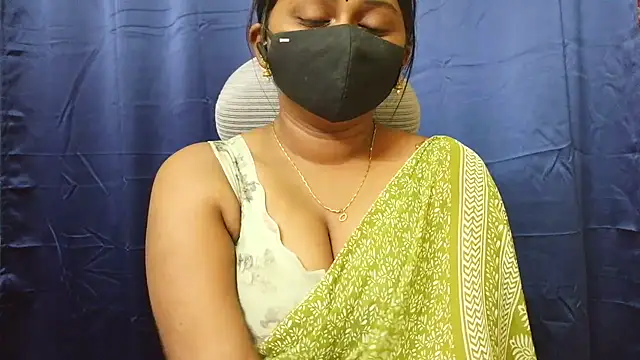 Snapshot of Pavani-Sexy chatting on July 9, 2026, 5:34 pm Pavani-Sexy online show from July 9, 2026, 5:34 pm