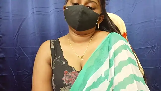 Snapshot of Pavani-Sexy chatting on July 8, 2026, 4:40 pm Pavani-Sexy online show from July 8, 2026, 4:40 pm