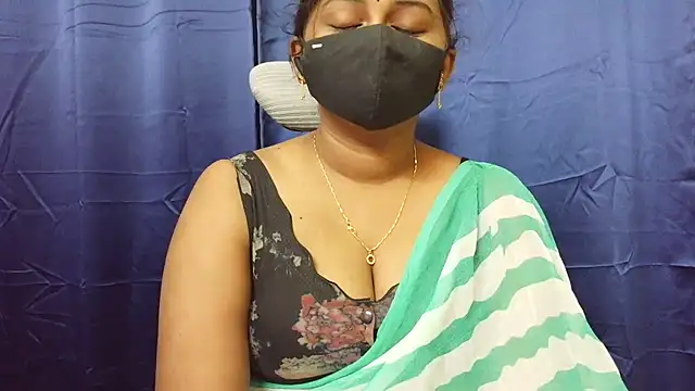 Snapshot of Pavani-Sexy chatting on July 8, 2026, 4:35 am Pavani-Sexy online show from July 8, 2026, 4:35 am