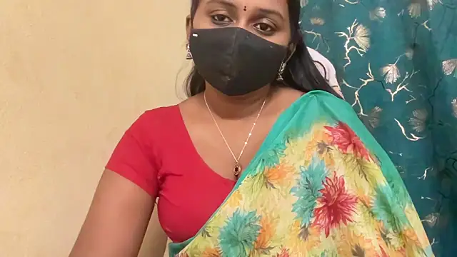 Pavani-Sexy online show from May 4, 2026, 6:11 pm