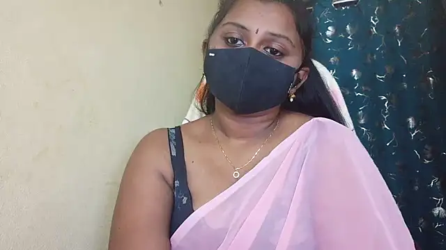Snapshot of Pavani-Sexy chatting on June 3, 2026, 5:50 pm Pavani-Sexy online show from June 3, 2026, 5:50 pm