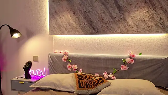 MilkMeSoftly online show from July 23, 2026, 8:22 am