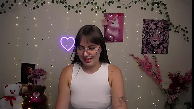 Snapshot of Amanda_Bright_ chatting on July 28, 2026, 12:48 pm Amanda Bright online show from July 28, 2026, 12:48 pm