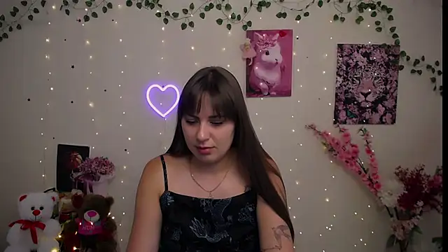 Snapshot of Amanda_Bright_ chatting on July 25, 2026, 8:33 am Amanda Bright online show from July 25, 2026, 8:33 am