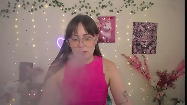Snapshot of Amanda_Bright_ chatting on June 20, 2026, 7:46 am Amanda Bright online show from June 20, 2026, 7:46 am