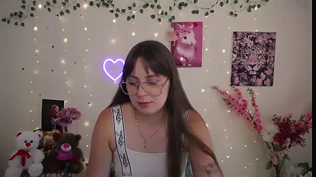 Snapshot of Amanda_Bright_ chatting on June 30, 2026, 9:42 am Amanda Bright online show from June 30, 2026, 9:42 am