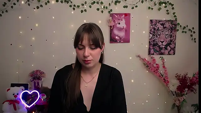 Snapshot of Amanda_Bright_ chatting on August 2, 2026, 9:51 am Amanda Bright online show from August 2, 2026, 9:51 am