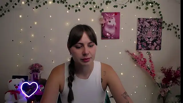 Snapshot of Amanda_Bright_ chatting on August 6, 2026, 11:16 am Amanda Bright online show from August 6, 2026, 11:16 am