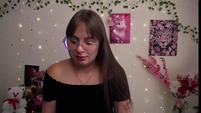Snapshot of Amanda_Bright_ chatting on July 27, 2026, 11:06 am Amanda Bright online show from July 27, 2026, 11:06 am