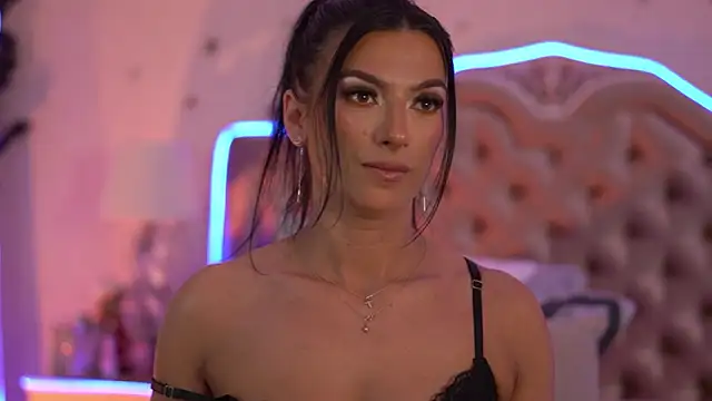 KinkyAmelie online show from February 2, 2026, 6:18 pm