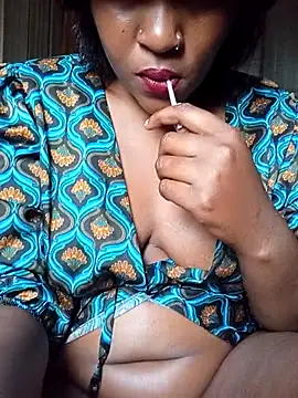 Snapshot of sweetLady89 chatting on October 30, 2025, 4:22 am sweetLady89 online show from October 30, 2025, 4:22 am