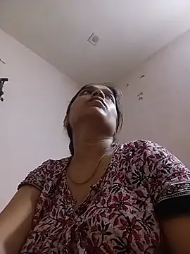 Snapshot of Trisha_71 chatting on June 27, 2026, 12:55 pm Trisha 71 online show from June 27, 2026, 12:55 pm
