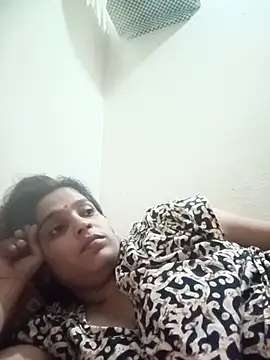 Snapshot of Trisha_71 chatting on August 3, 2026, 2:12 pm Trisha 71 online show from August 3, 2026, 2:12 pm