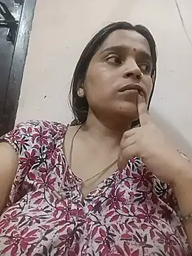 Snapshot of Trisha_71 chatting on July 4, 2026, 3:27 pm Trisha 71 online show from July 4, 2026, 3:27 pm