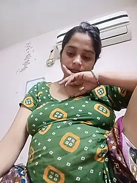 Snapshot of Trisha_71 chatting on July 31, 2026, 2:26 pm Trisha 71 online show from July 31, 2026, 2:26 pm