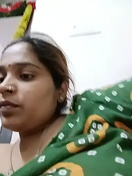 Snapshot of Trisha_71 chatting on June 18, 2026, 2:44 pm Trisha 71 online show from June 18, 2026, 2:44 pm