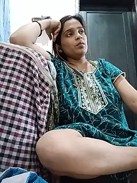 Snapshot of Trisha_71 chatting on July 10, 2026, 3:56 pm Trisha 71 online show from July 10, 2026, 3:56 pm