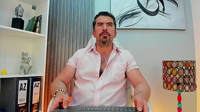 JuanKFit 45 online show from June 20, 2026, 3:55 am