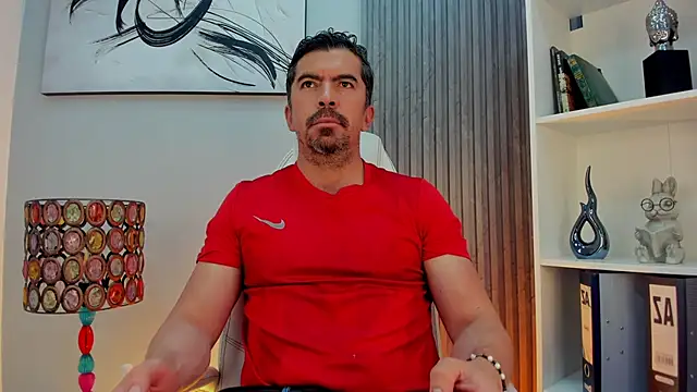 JuanKFit 45 online show from June 15, 2026, 4:01 am