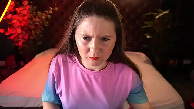 CraveeDoll online show from February 16, 2026, 8:07 pm