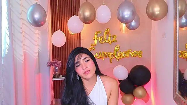 Snapshot of Lia_Mar_ chatting on June 25, 2026, 7:08 pm Lia Mar online show from June 25, 2026, 7:08 pm
