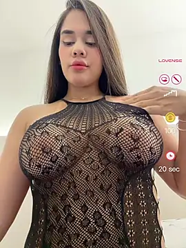 Snapshot of BellaLeclair chatting on May 23, 2026, 10:20 pm BellaLeclair online show from May 23, 2026, 10:20 pm